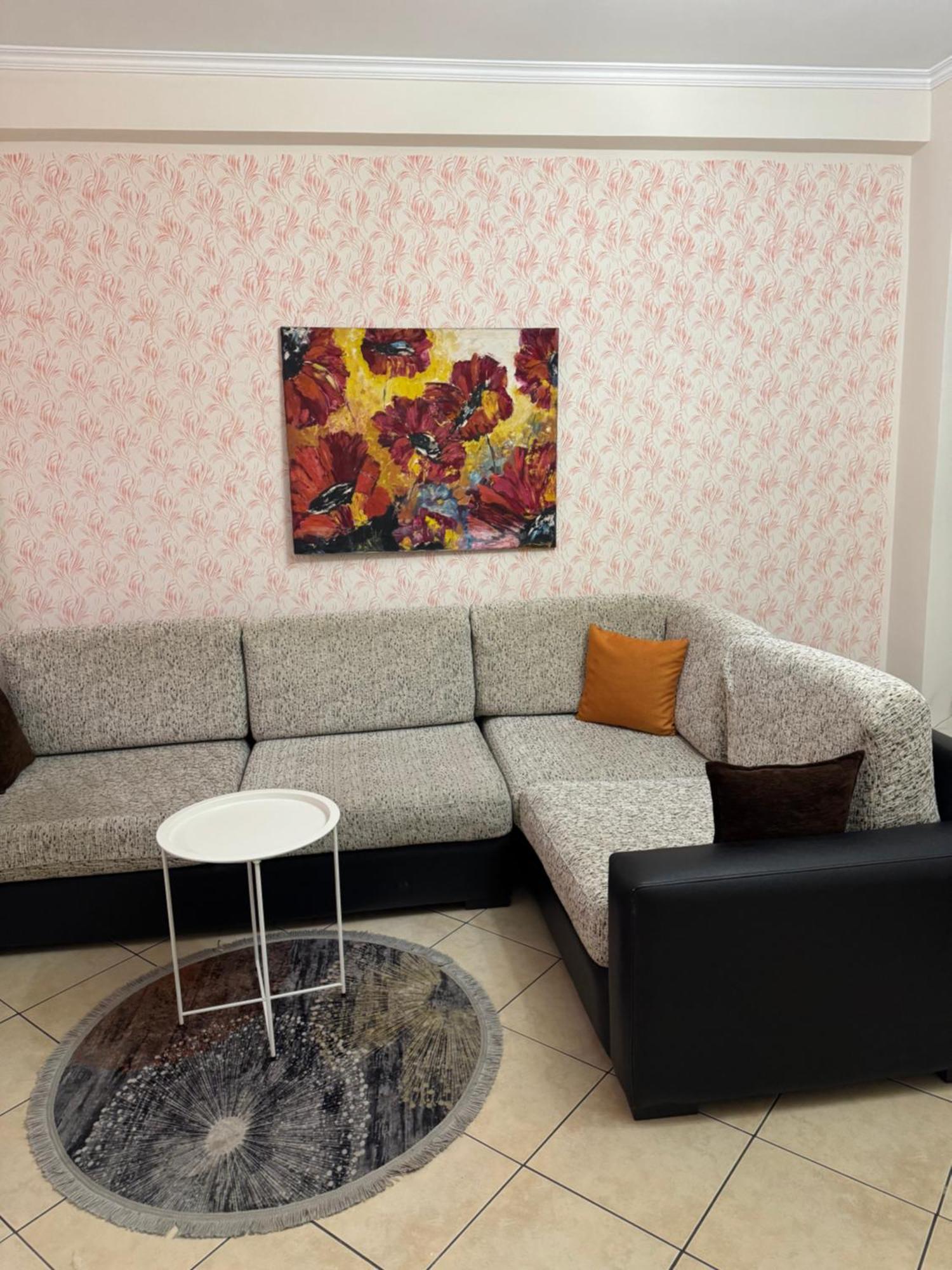 Condor Center Tirana Apartment Zewnętrze zdjęcie